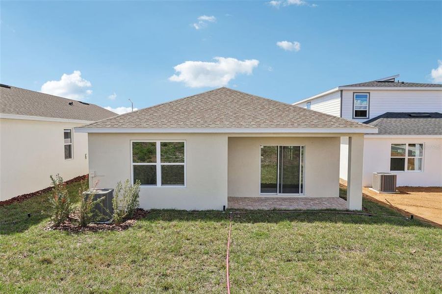 Exterior details and patio area of a home in Hamilton Bluff, Haines City (Image 4).
