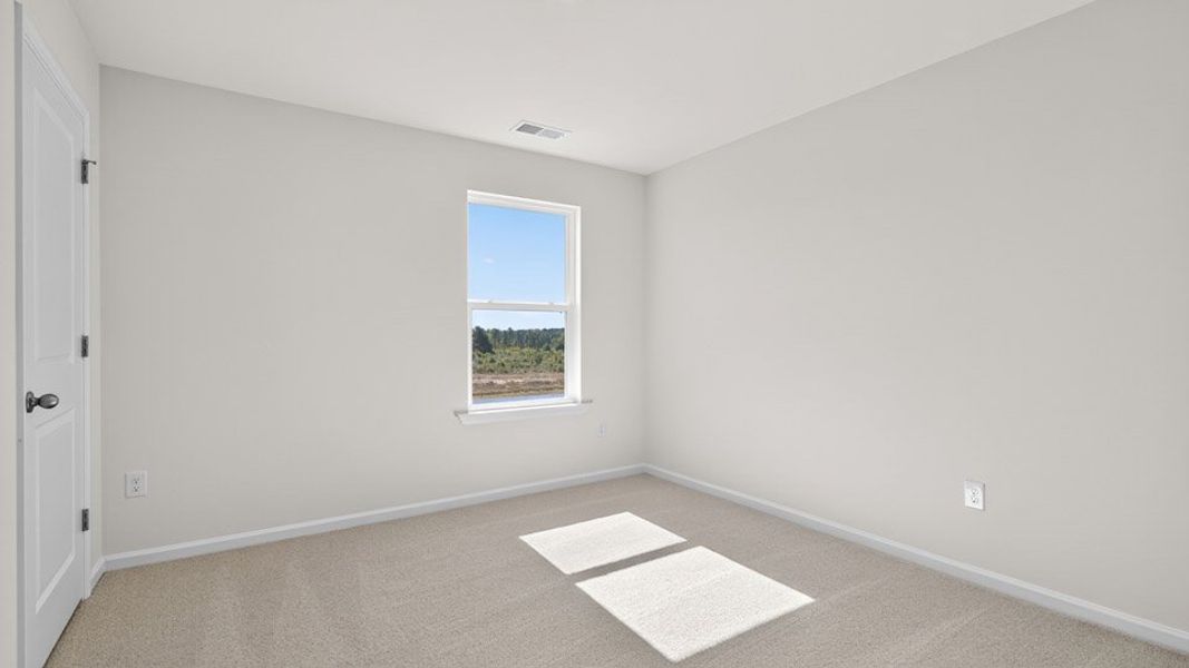 Spacious, unfurnished interior of a new home in Martin Farms, Aberdeen (Image 31).