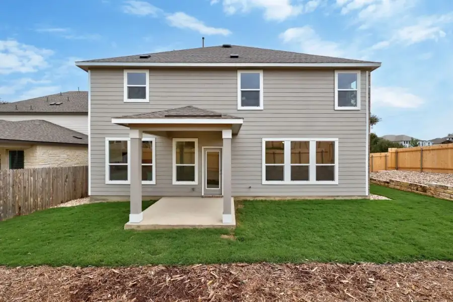 Exterior details and patio area of a home in River Bluff, Leander (Image 4).