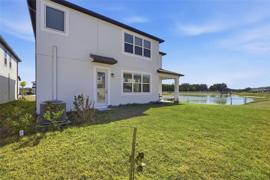 Exterior details and patio area of a home in , Zephyrhills (Image 3).