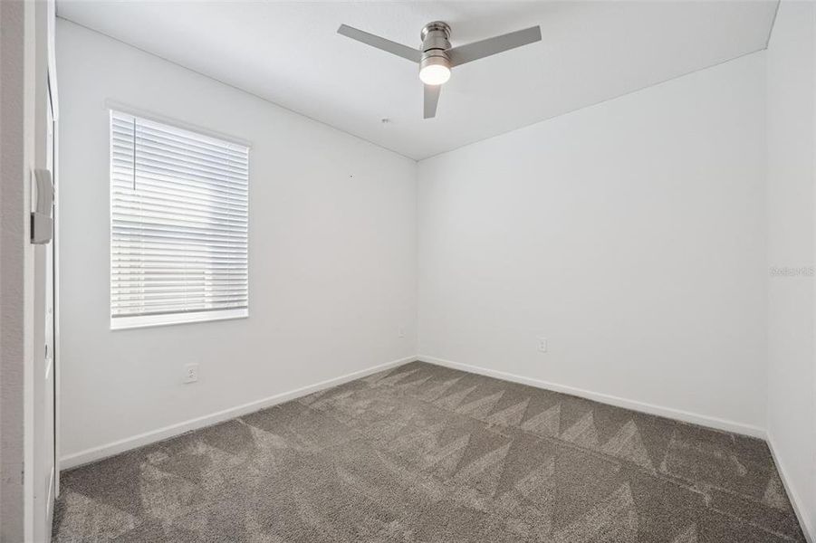 Spacious, unfurnished interior of a new home in Pine Glen: Chateau Collection, St. Cloud (Image 15).