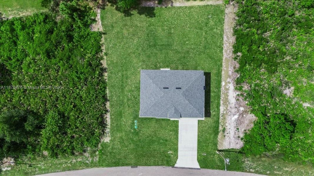 Image 35 of a home in . Image 35 of a home in .