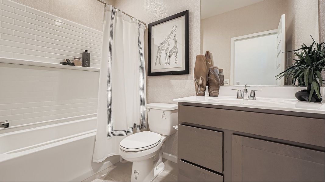 3470 Hadley Bath2 1of2 F1 Base2 3470 Hadley Bath2 1of2 F1 Base2