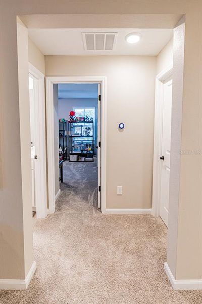 Spacious, unfurnished interior of a new home in Seasons at Lakeside Forest, Tavares (Image 19).