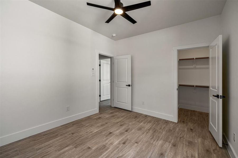 Spacious, unfurnished interior of a new home in , Granbury (Image 23).