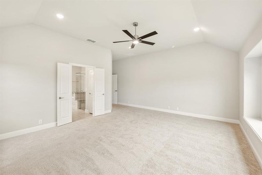 Spacious, unfurnished interior of a new home in Somerset, Venus (Image 35). Spacious, unfurnished interior of a new home in Somerset, Venus (Image 35).