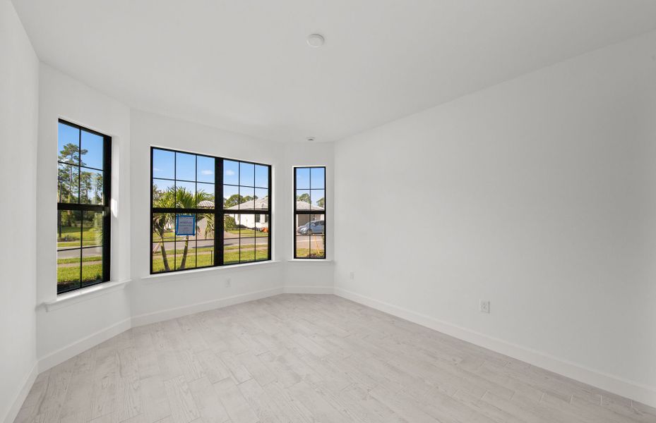 Spacious, unfurnished interior of a new home in Terreno, Naples (Image 27).
