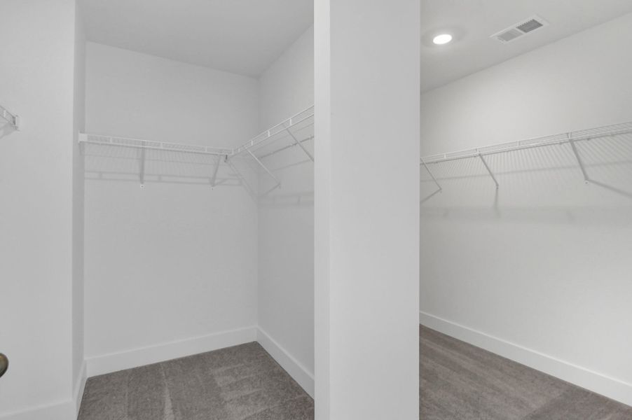 Spacious, unfurnished interior of a new home in Ashton Lakes, Lexington (Image 41).