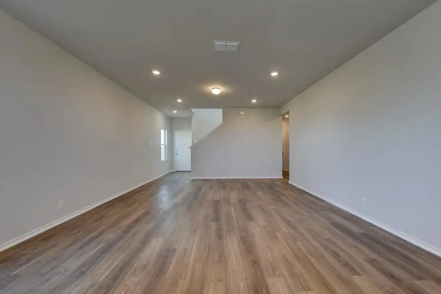 Representative unfurnished interior of a home built from the Knox by Ashton Woods in Saddlebrook Ranch, Schertz (Image 6).