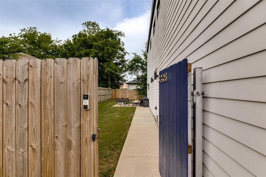 Exterior details and patio area of a home in , Greenville (Image 22).