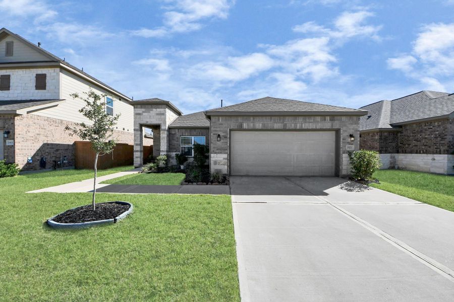 Image 33 of a home in Cypress Green. Image 33 of a home in Cypress Green.