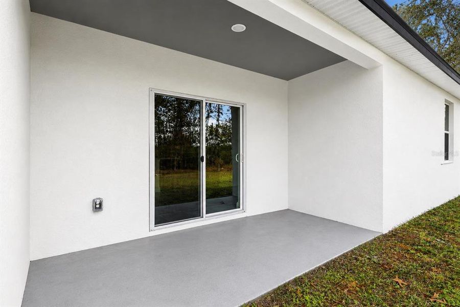 Exterior details and patio area of a home in , Ocala (Image 3). Exterior details and patio area of a home in , Ocala (Image 3).