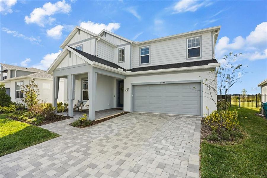 Exterior details and patio area of a home in , Orlando (Image 2).