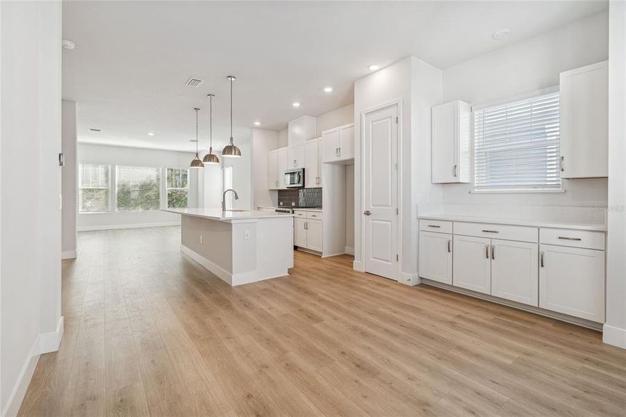 Spacious, unfurnished interior of a new home in Apex at Seminole Heights, Tampa (Image 27). Spacious, unfurnished interior of a new home in Apex at Seminole Heights, Tampa (Image 27).