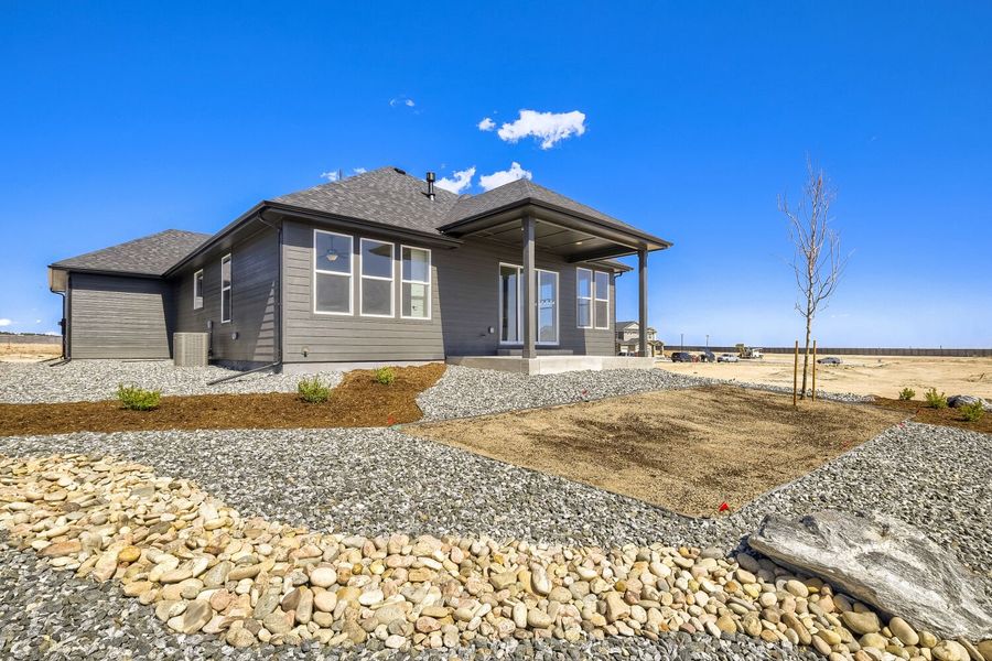 8688 Long Beach - Rear Exterior