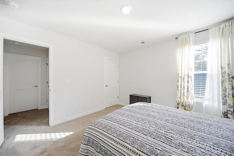 Image 34 of a home in .