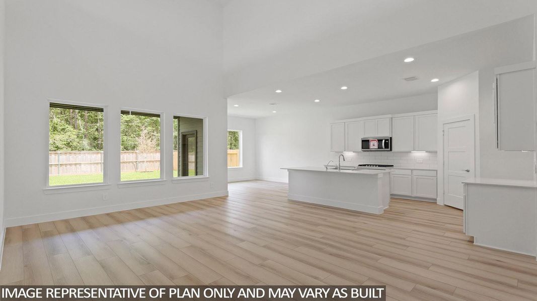 Spacious, unfurnished interior of a new home in Silverthorne, Conroe (Image 22). Spacious, unfurnished interior of a new home in Silverthorne, Conroe (Image 22).
