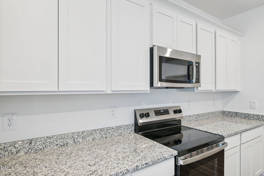 14-web-or-mls-Salers Loop-S0601-014 14-web-or-mls-Salers Loop-S0601-014