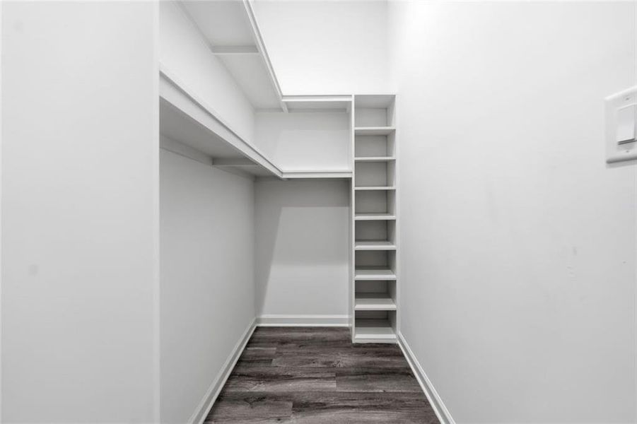 Spacious, unfurnished interior of a new home in , Gainesville (Image 29).