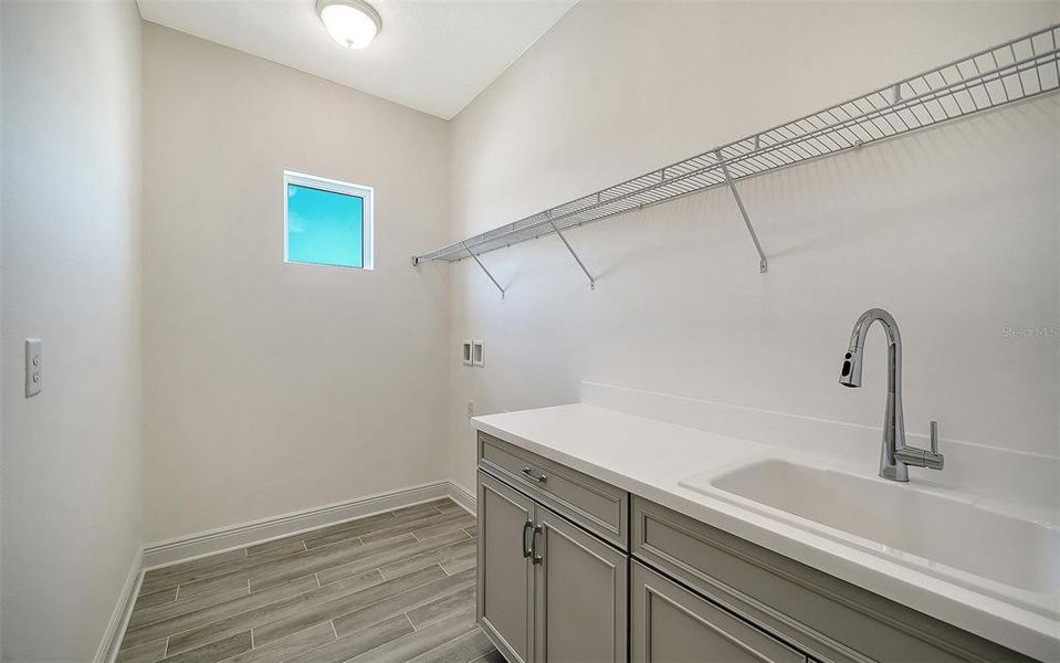 Image 34 of a home in Windward. Image 34 of a home in Windward.