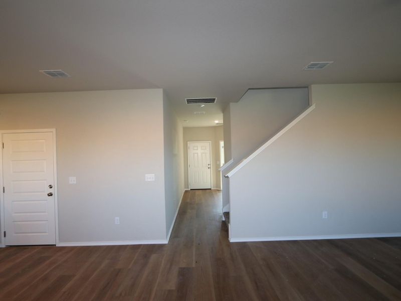 Spacious, unfurnished interior of a new home in Cascades at Onion Creek, Austin (Image 14).