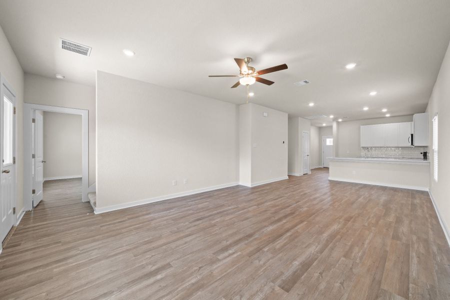 1,899sf New Home in Elgin, TX. - Slide 10 1,899sf New Home in Elgin, TX. - Slide 10