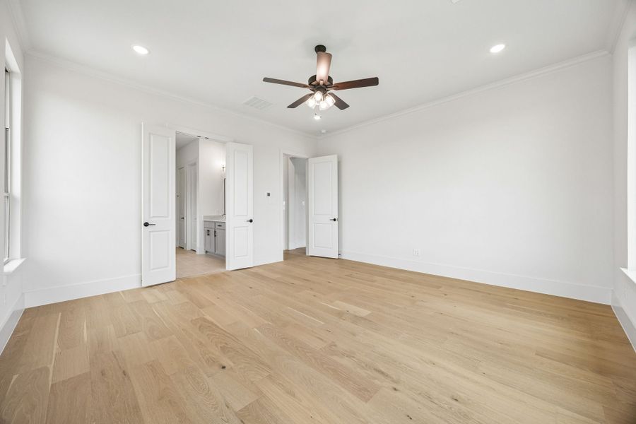 Spacious, unfurnished interior of a new home in The Retreat, Cleburne (Image 25). Spacious, unfurnished interior of a new home in The Retreat, Cleburne (Image 25).