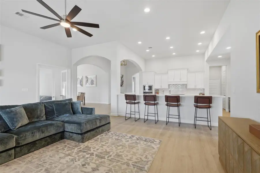 Generously sized living area flows seamlesslyinto the kitchen for effortless entertaining. Generously sized living area flows seamlesslyinto the kitchen for effortless entertaining.