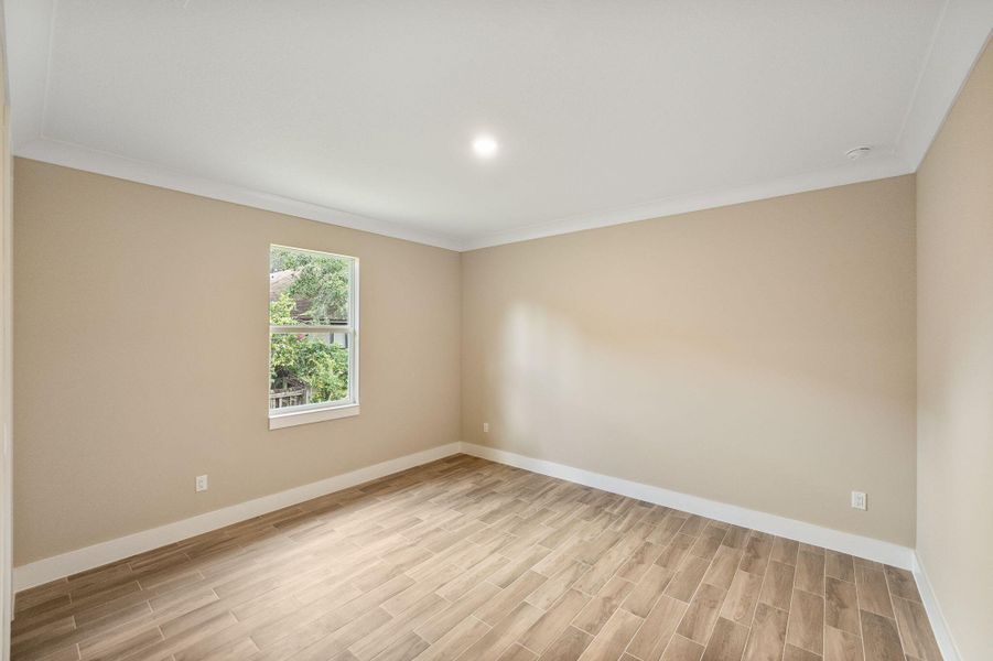 Spacious, unfurnished interior of a new home in , Fort Pierce (Image 25).