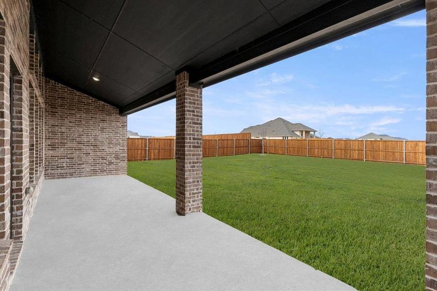 Exterior details and patio area of a home in Sutton Fields, Celina (Image 3).