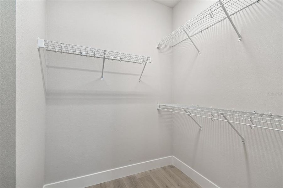 Spacious, unfurnished interior of a new home in , Tampa (Image 16).