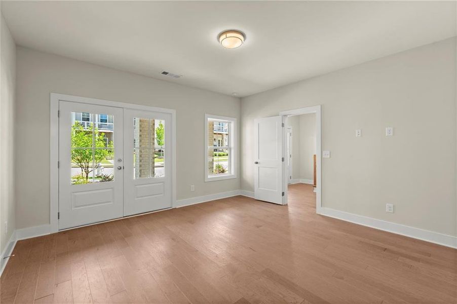 Spacious, unfurnished interior of a new home in West Town, Atlanta (Image 23).
