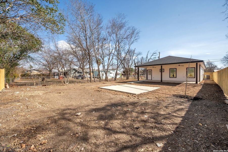 Exterior details and patio area of a home in , San Antonio (Image 17).