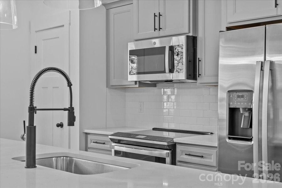 Elegant finishes Elegant finishes