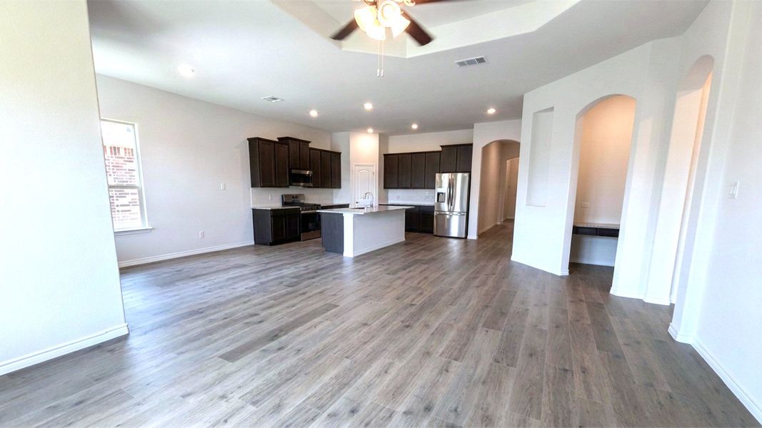 Spacious, unfurnished interior of a new home in Lakewood Trails, Forney (Image 11).