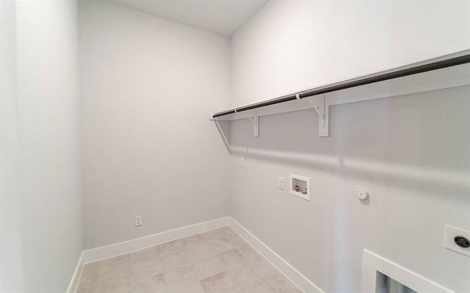 Spacious, unfurnished interior of a new home in Sonoma Verde, Rockwall (Image 14). Spacious, unfurnished interior of a new home in Sonoma Verde, Rockwall (Image 14).