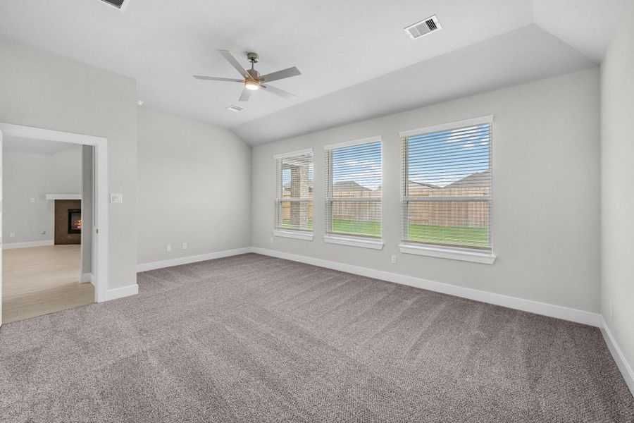 Spacious, unfurnished interior of a new home in Beacon Hill, Waller (Image 16).