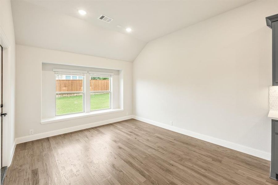 Spacious, unfurnished interior of a new home in Rockwood 65, Mansfield (Image 23).