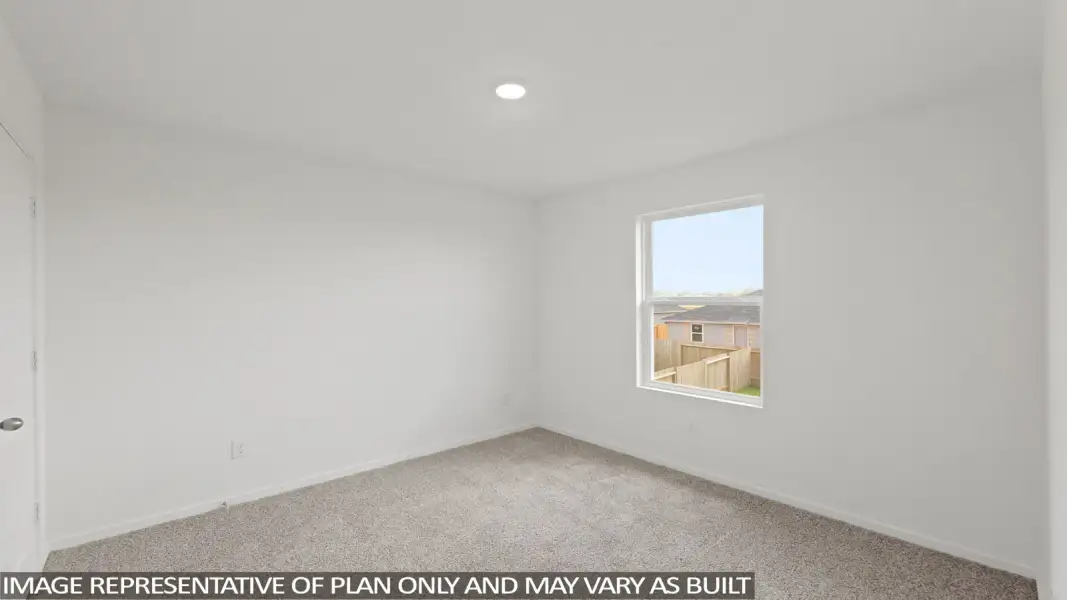 Spacious, unfurnished interior of a new home in Lexington Heights, Willis (Image 18).
