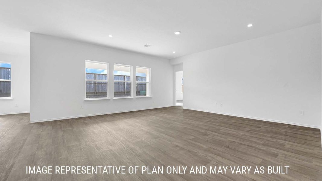 Spacious, unfurnished interior of a new home in Holly Trails, Sour Lake (Image 14).