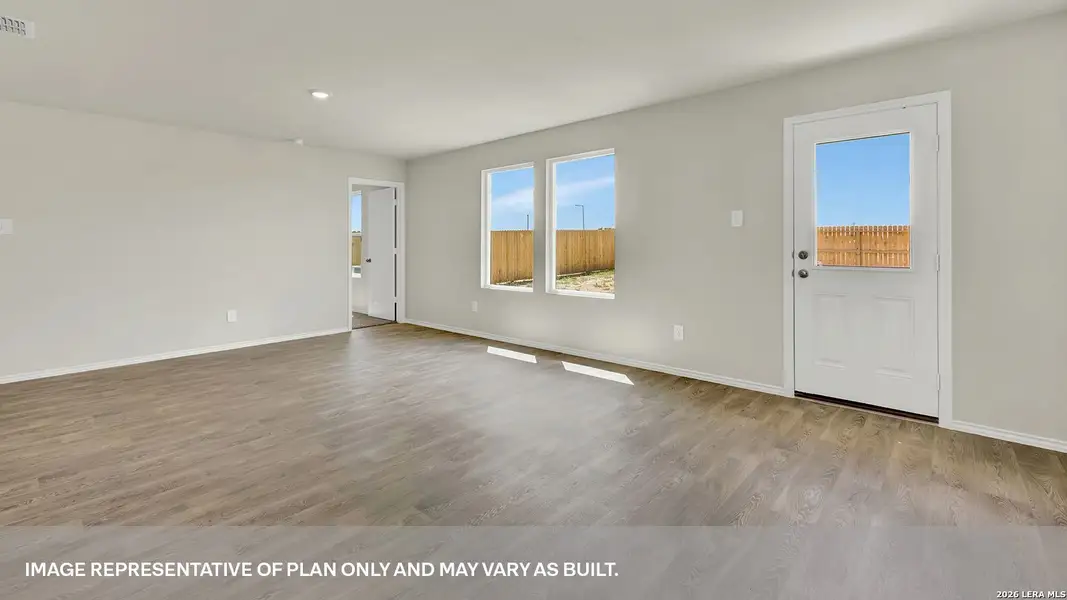 Spacious, unfurnished interior of a new home in , Luling (Image 20).