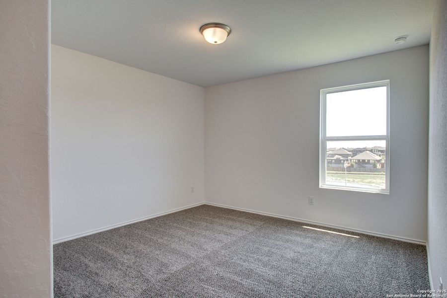 Spacious, unfurnished interior of a new home in Comanche Ridge, San Antonio (Image 56).