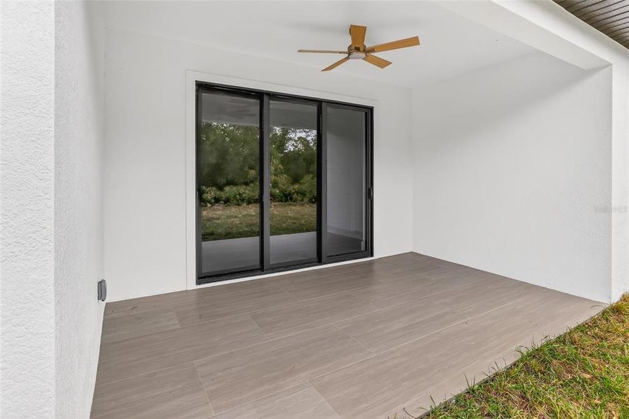 Exterior details and patio area of a home in , Port Charlotte (Image 32).