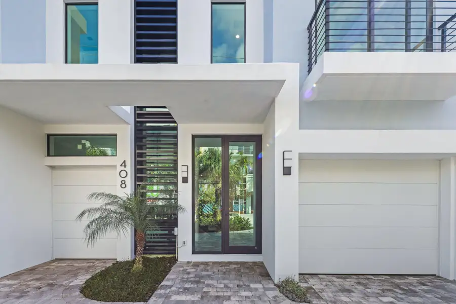 408 Southeast 2nd St - 9.jpg-SMALL