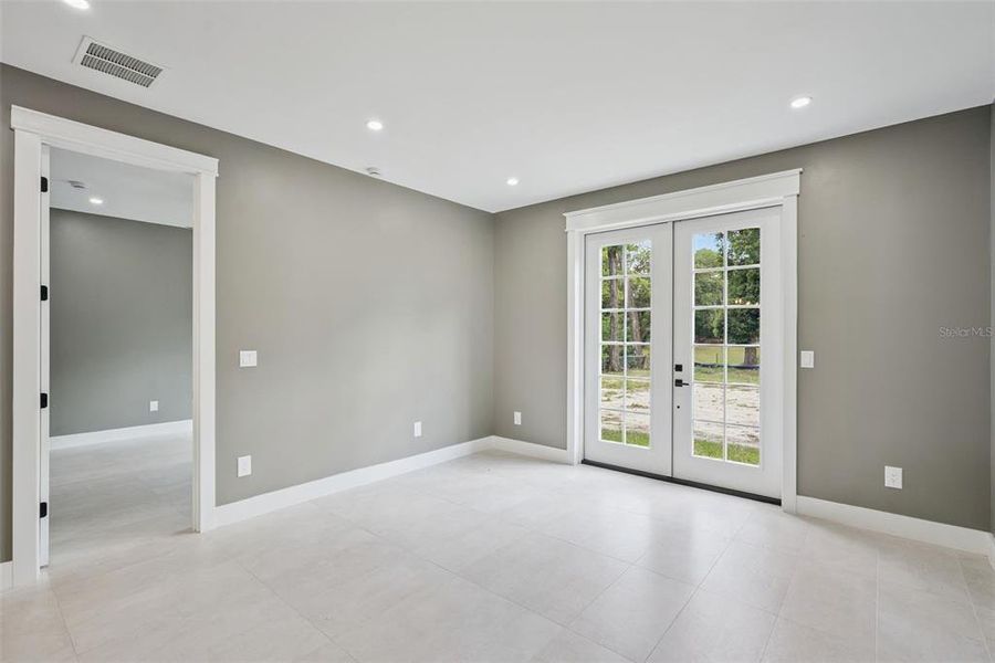 Spacious, unfurnished interior of a new home in , Apopka (Image 30).