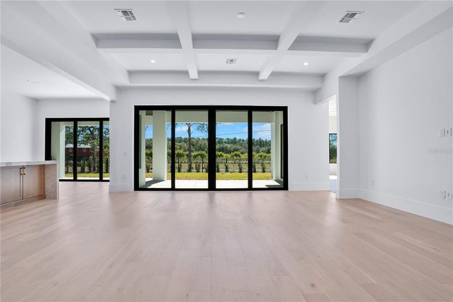 Spacious, unfurnished interior of a new home in , Orlando (Image 38).