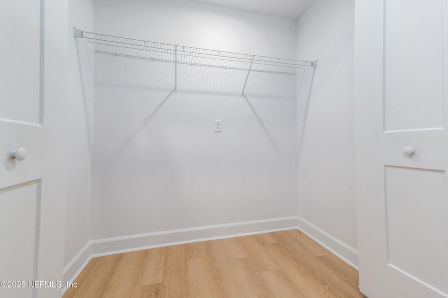 Spacious, unfurnished interior of a new home in , Keystone Heights (Image 9).