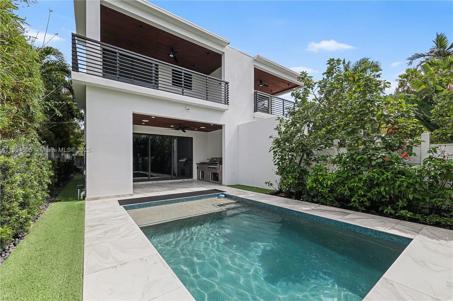 Exterior details and patio area of a home in , Fort Lauderdale (Image 21). Exterior details and patio area of a home in , Fort Lauderdale (Image 21).