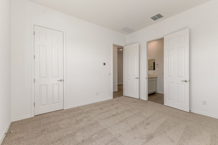 Spacious, unfurnished interior of a new home in Empire Pointe, Queen Creek (Image 13).