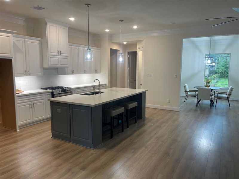 Similar KItchen Island Built by TX Best Home Builders